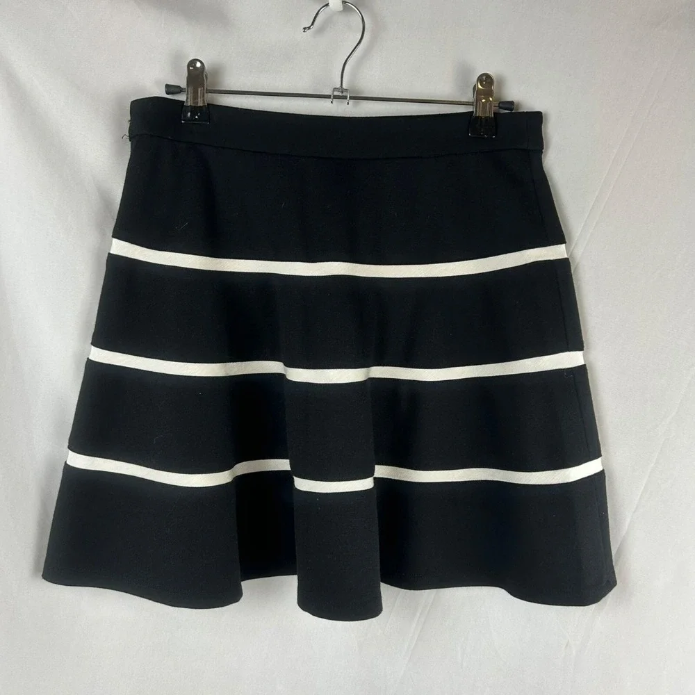 Club Monaco Skater Mini Skirt Women 2 Black White‎ Stripe Minimalist Event Work